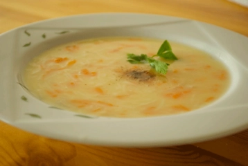 Tavuk Sulu Arpa Şehriye Çorbası Tarifi ve Malzemeleri